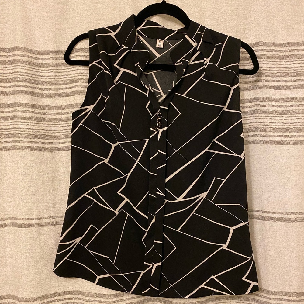 Women’s sleeveless top